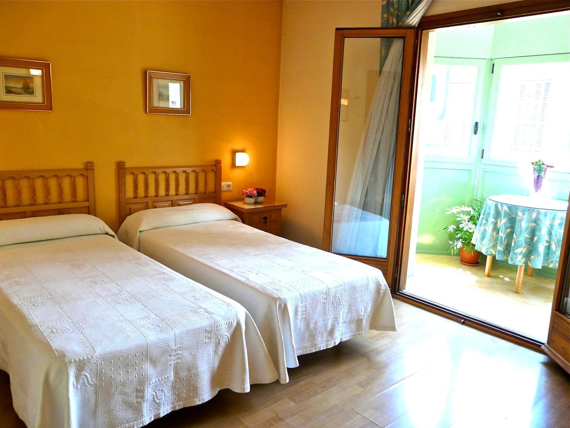 Hotel Nice La Seu d'Urgell Dış mekan fotoğraf