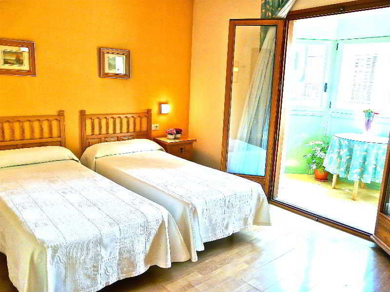 Hotel Nice La Seu d'Urgell Dış mekan fotoğraf