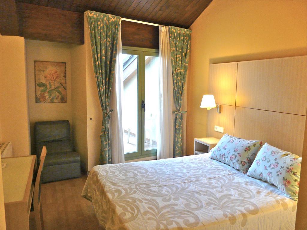 Hotel Nice La Seu d'Urgell Dış mekan fotoğraf