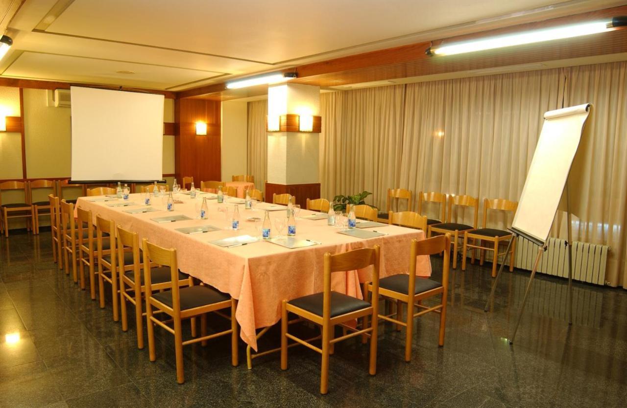 Hotel Nice La Seu d'Urgell Dış mekan fotoğraf